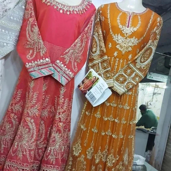 Maria B ORIGINAL BRAND NEW SUITS - Picture 5 of 5